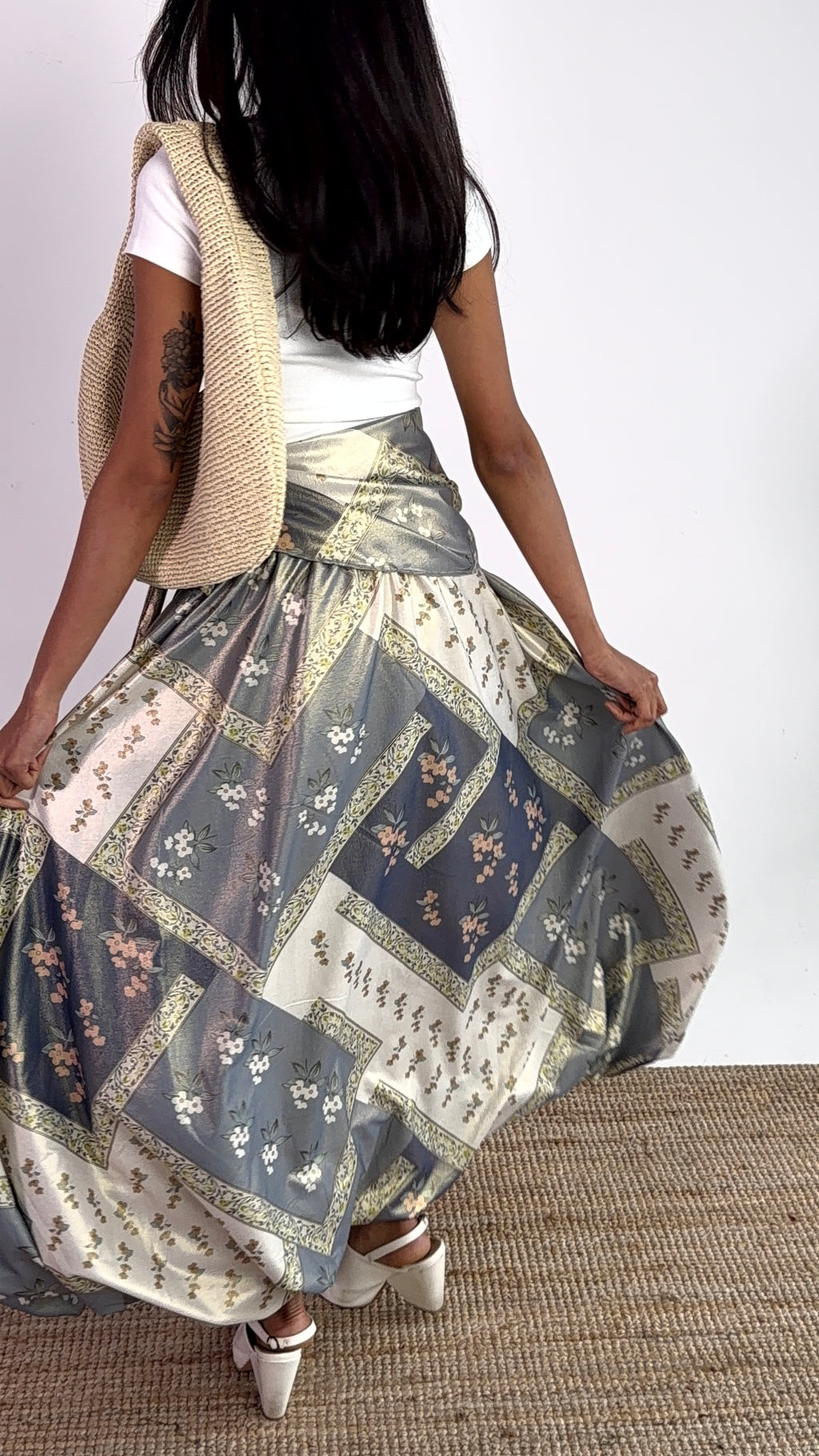 Moon-glaze skirt